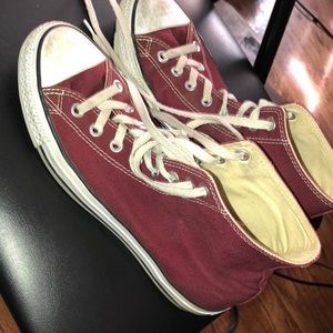 Maroon converse